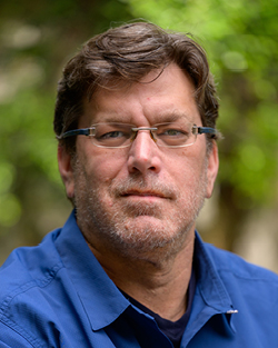 Headshot of Rony Paz