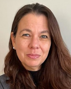 Headshot of Fernanda De Felice 