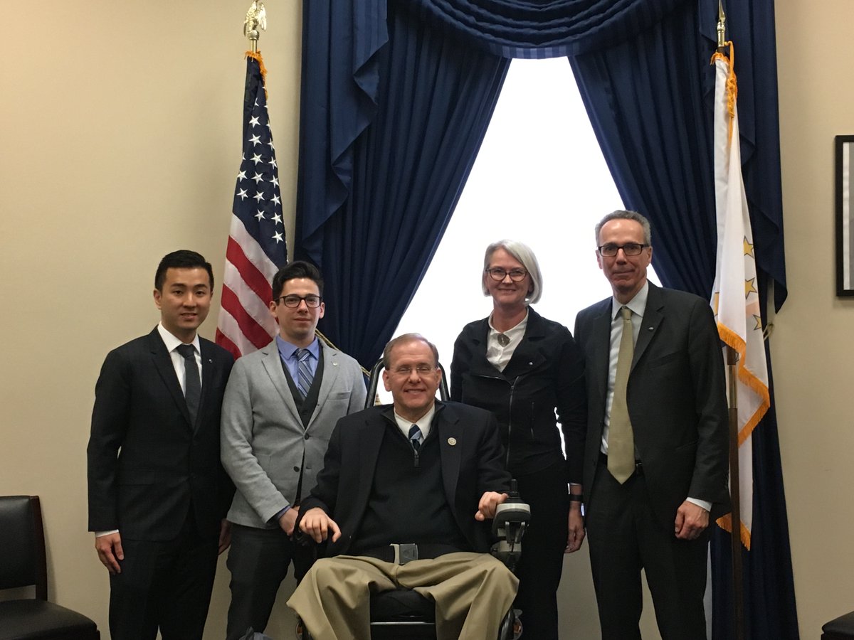 Advocates pose with Diane Lipscombe at the 2018 SfN Hill Day