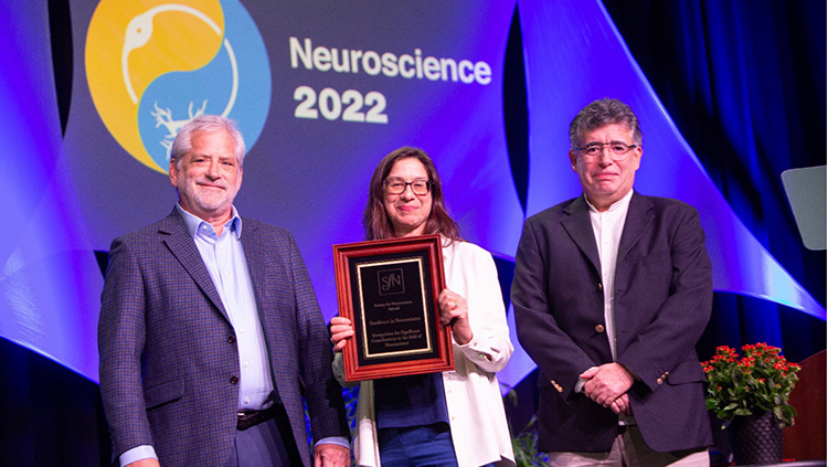 Clark A. Lindgren, PhD (left), of Grinnell College and Francisco Fernandez de Miguel, PhD (right), of Universidad Nacional Autónoma de México Instituto de Fisiología Celular-Neurociencias were both awarded the Award for Education in Neuroscience in 2022.